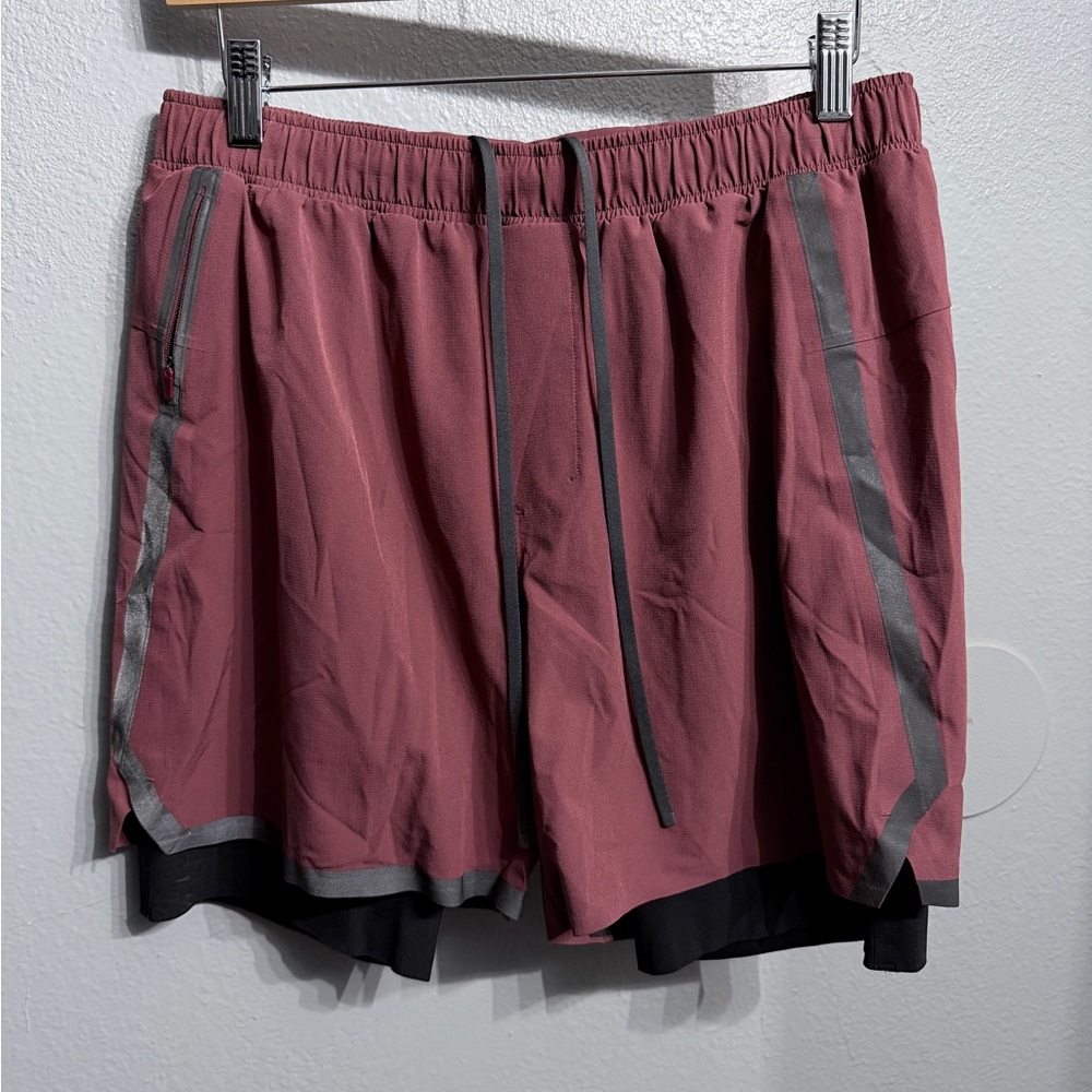 Mens Lululemon shorts with liner